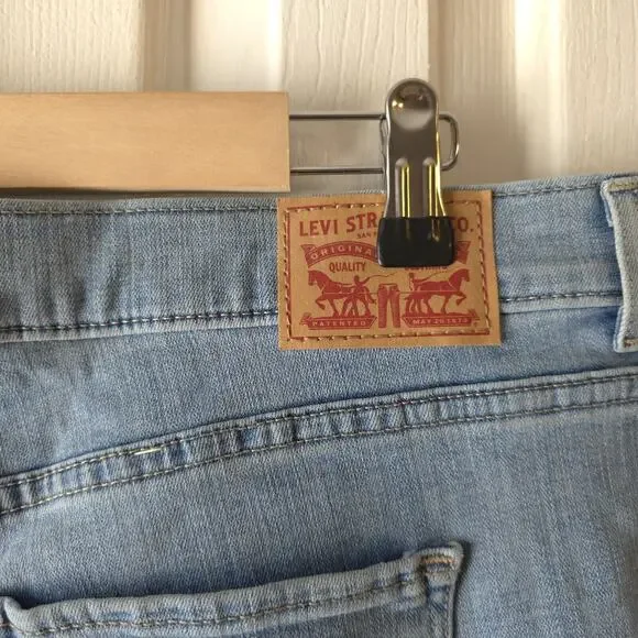 Levi's Women Classic Boot Denim Jeans Size 16 High Rise Light Wash - Picture 5 of 9